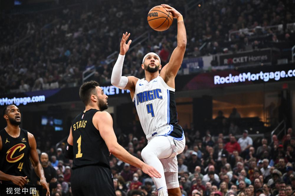 随着赛季接 随着赛季接