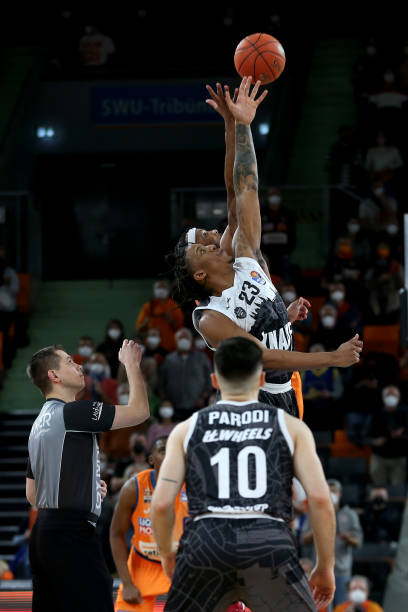 引入解说中 引入解说中